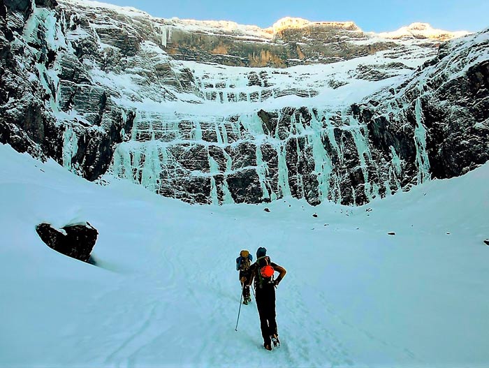 GAVARNIE-TROUMOUSE-principal Escalada en hielo en Gavarnie y Troumouse con guía de montaña. Summa Mountain Guides