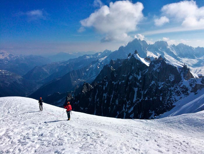 INICIACION-CUATROMILES-PRINCIPAL Alpes. Ascensión de tus primeros cuatromiles en Chamonix y Aosta con guía de montaña. Summa Mountain Guides