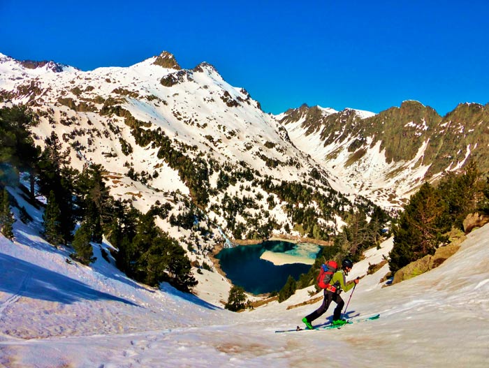 Bautismo de esquí de travesía con guía de montaña. Summa Mountain Guides