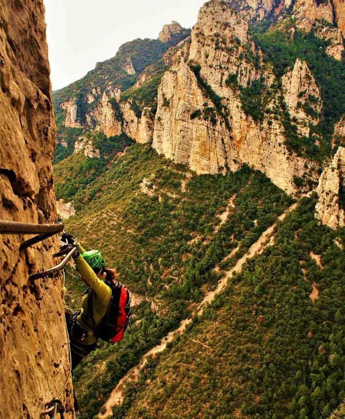 ferrata-sesue-PRINCIPAL Vía ferrata de Sesue con guía de montaña. Summa Mountain Guides