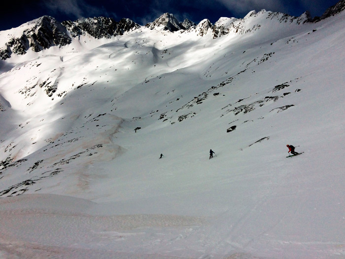 frondiellas-esqui-principal Ascensión al Frondiellas en esquís de travesía con guía de montaña. Summa Mountain Guides