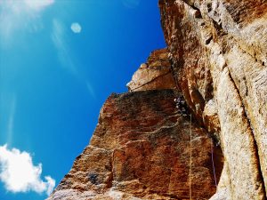 APERTURA DE «MUKTI». SHARUMGA TOWER, 5200M. HIMALAYA. INDIA. POR PABLO RUIZ Y ALBERTO URTASUN. SUMMA MOUNTAIN GUIDES.