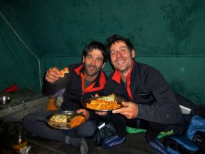 APERTURA DE «MUKTI». SHARUMGA TOWER, 5200M. HIMALAYA. INDIA. POR PABLO RUIZ Y ALBERTO URTASUN. SUMMA MOUNTAIN GUIDES.