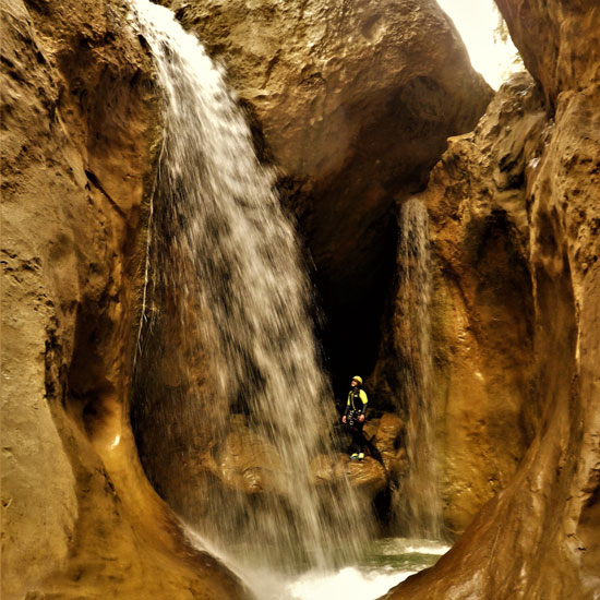 barranco-gorgas-negras Barranco Gorgas Negras en Sierra de Guara con guía de barrancos. Summa Mountain Guides